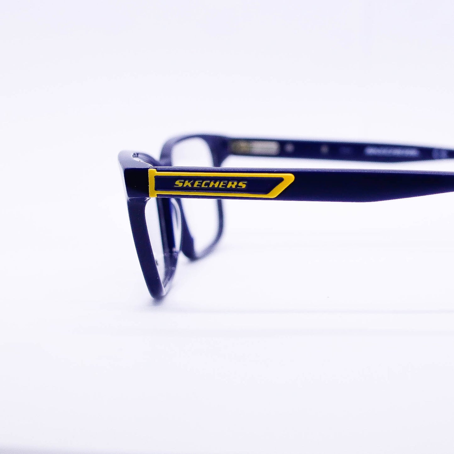 SE3282 - 53 15 145 | Acetato y Metal
